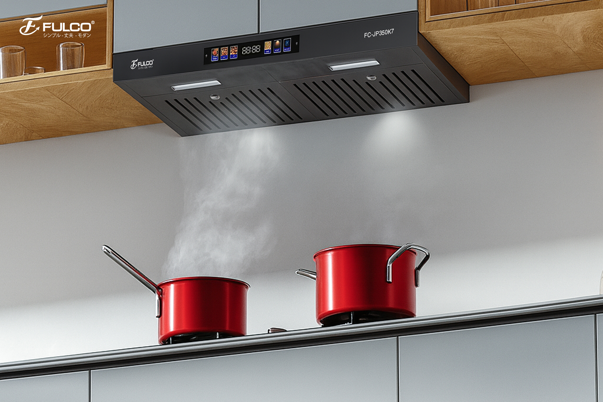 Máy hút mùi FULCO FC-JP350K7 được lắp đặt hoàn chỉnh trong một không gian bếp tối giản, hiện đại.
