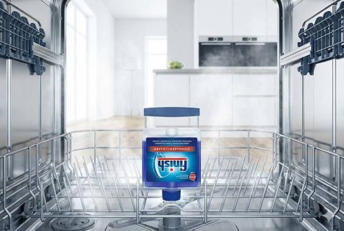 Cách sử dụng nước vệ sinh máy rửa chén đúng chuẩn: Sạch bong, sáng bóng